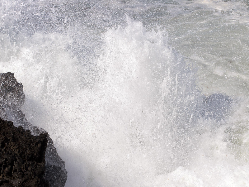 Brandung
"wild ocean" by unukorno is licensed under CC BY 2.0.